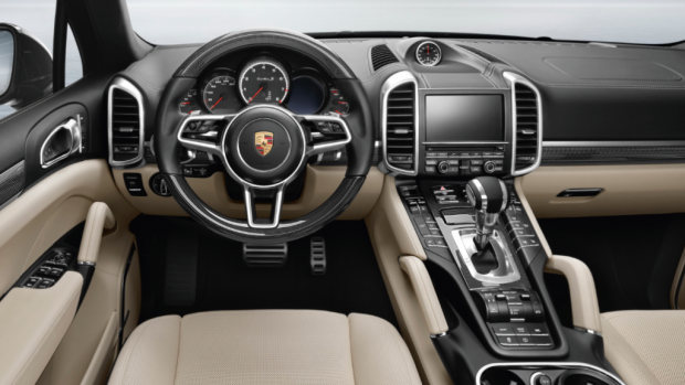 15/Porsche/Cayenne/Turbo S/Cabin