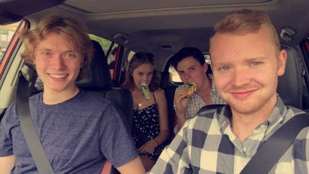 15/Toyota/RAV4/Cruiser/Road trip