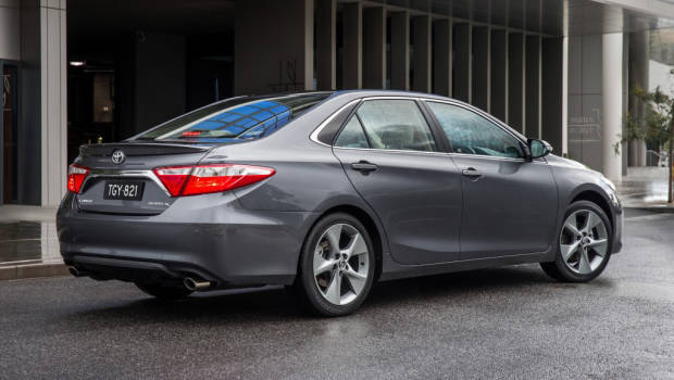2015 Toyota Camry Atara SL with optional 18 inch wheels