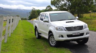 Toyota HiLux Review 2015