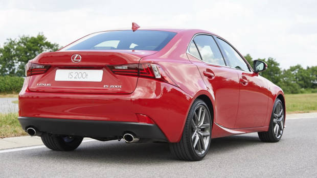 Lexus IS200t Review