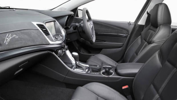 Holden Commodore Review