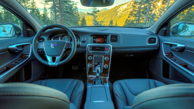 2016 Volvo V60 Cross Country
