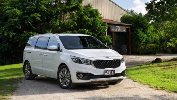 2015 Kia Carnival
