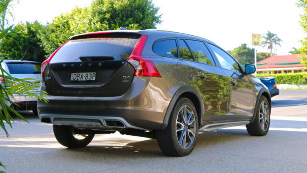 2016 Volvo V60 Cross Country