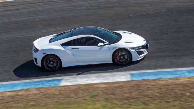 2017 Honda NSX - Chasing Cars