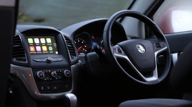 2016 Holden Captiva Review - Chasing Cars