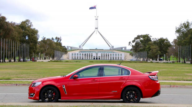 2016 Holden Commodore SS-V Redline Review - Chasing Cars