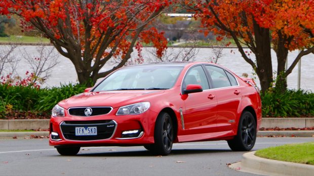 2016 Holden Commodore SS-V Redline Review - Chasing Cars