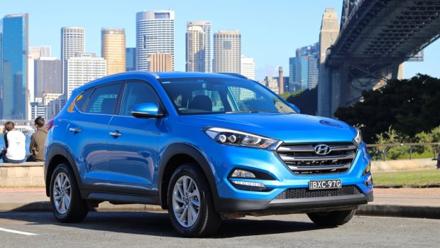 2016 Hyundai Tucson Review - Chasing Cars