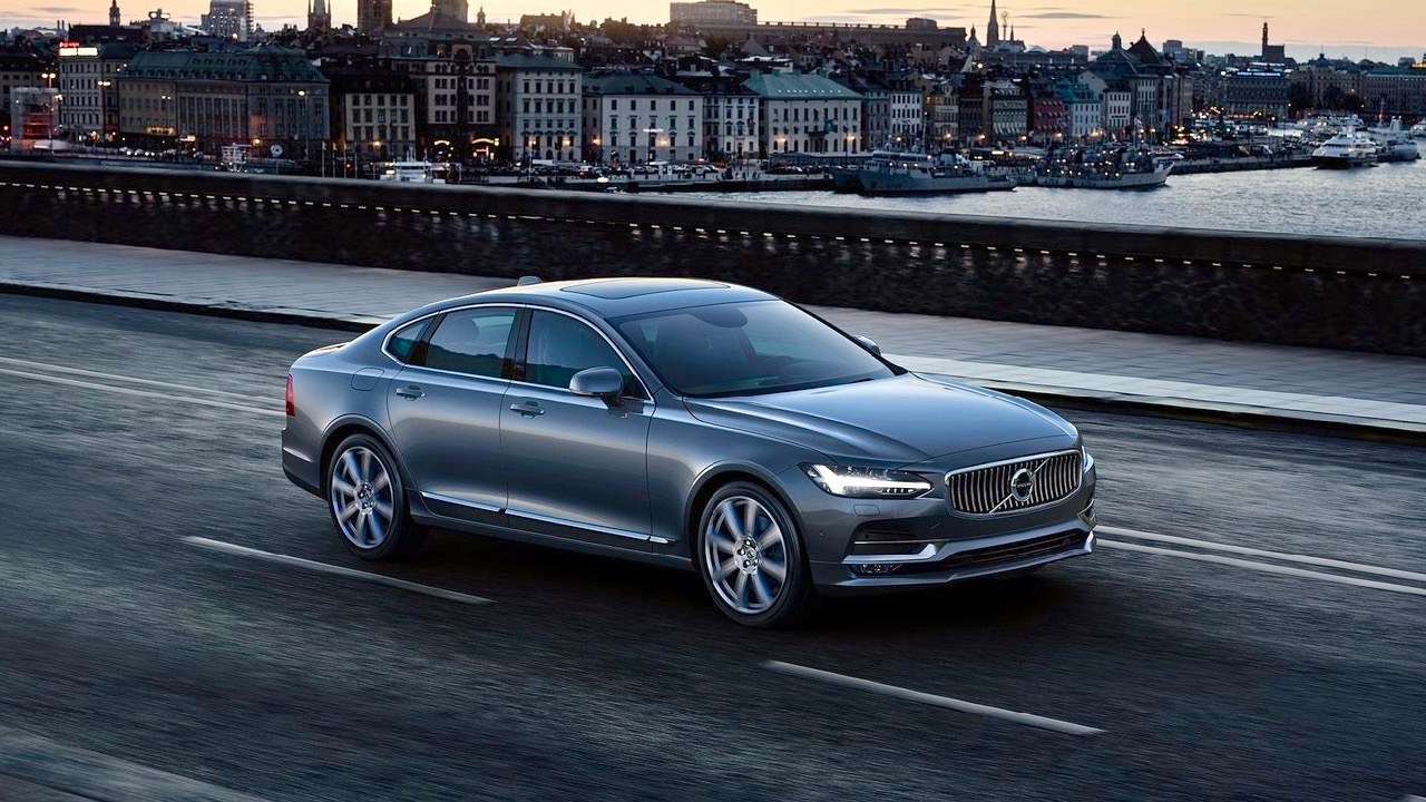 2017 Volvo S90 - Chasing Cars
