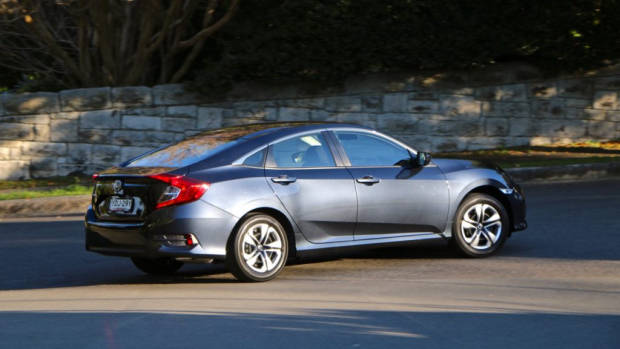 2016 Honda Civic Review - Chasing Cars