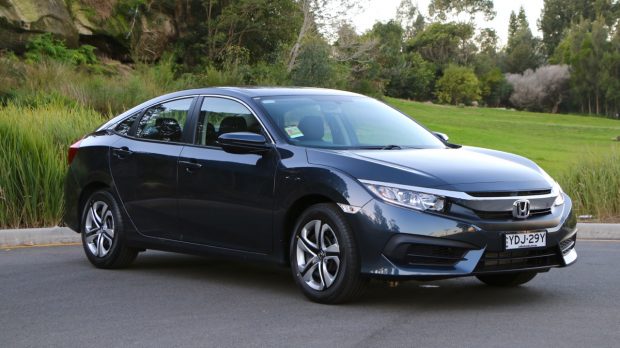 2016 Honda Civic Review - Chasing Cars