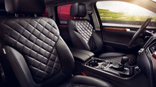 2016 Volkswagen Touareg Wolfsburg - Chasing Cars