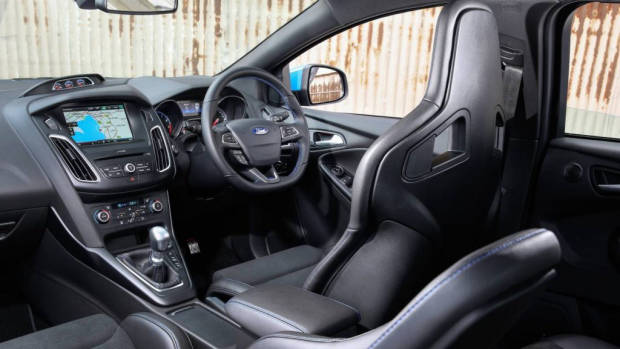2016 Ford Focus RS - Chasing Cars