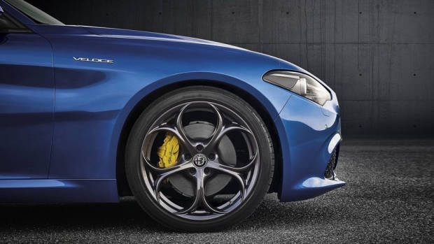 2017 Alfa Romeo Giulia Veloce Details - Chasing Cars