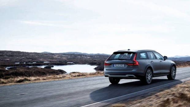 2017 Volvo V90 Cross Country Australia – Chasing Cars