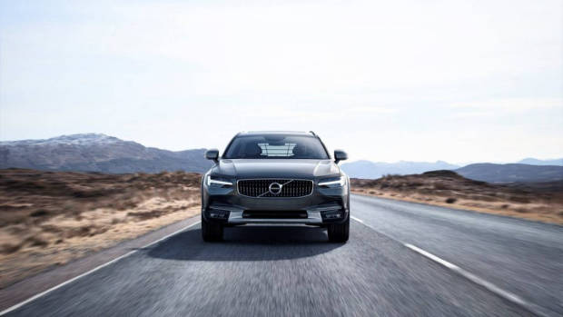 2017 Volvo V90 Cross Country Australia – Chasing Cars