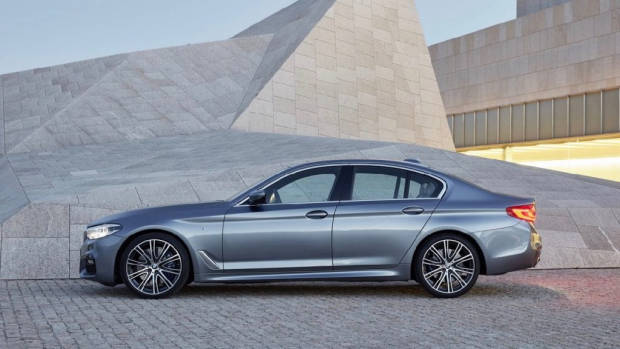 A 2017 BMW 5 Series with M Sport Package – Chasing Cars