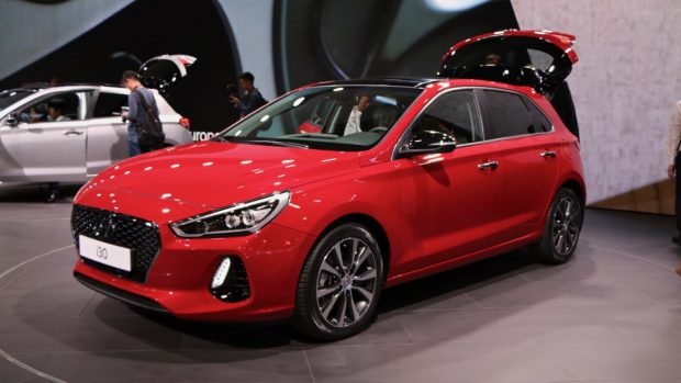 2017 Hyundai i30 Price - Chasing Cars