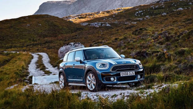 2017 MINI Countryman in the country – Chasing Cars