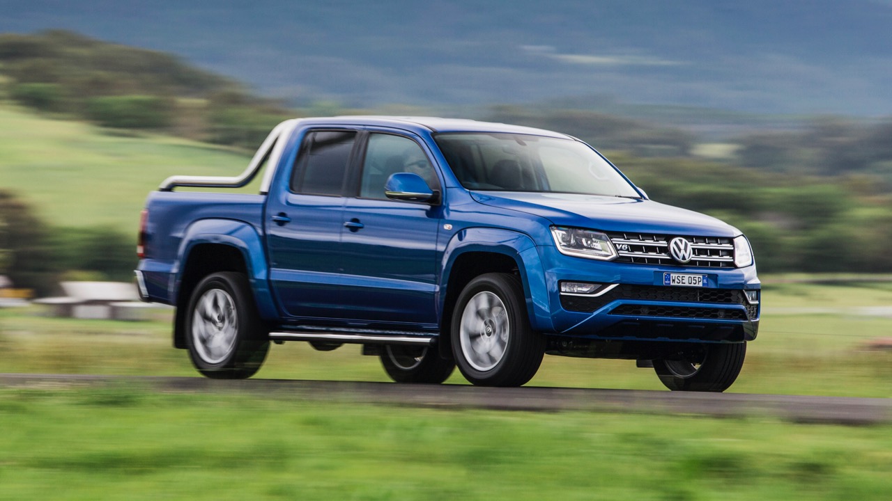 2017 Volkswagen Amarok V6 on a country road – Chasing Cars