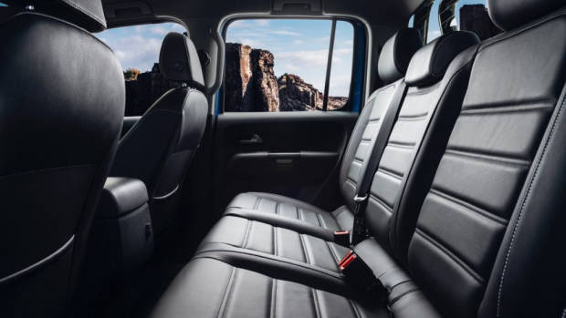 2017 Volkswagen Amarok V6 rear seat space – Chasing Cars