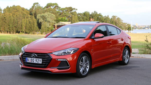Phoenix Orange 2017 Hyundai Elantra SR Turbo front end