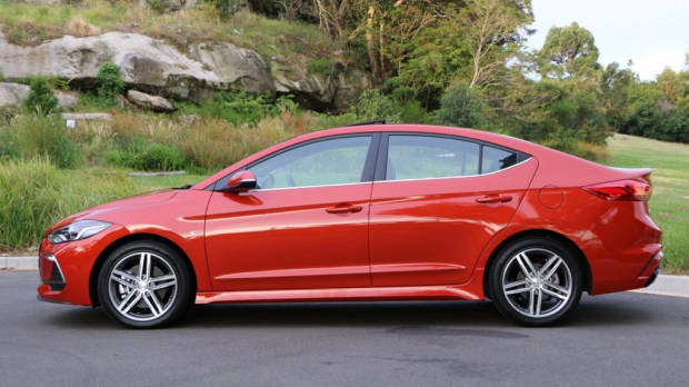 Phoenix Orange 2017 Hyundai Elantra SR Turbo profile