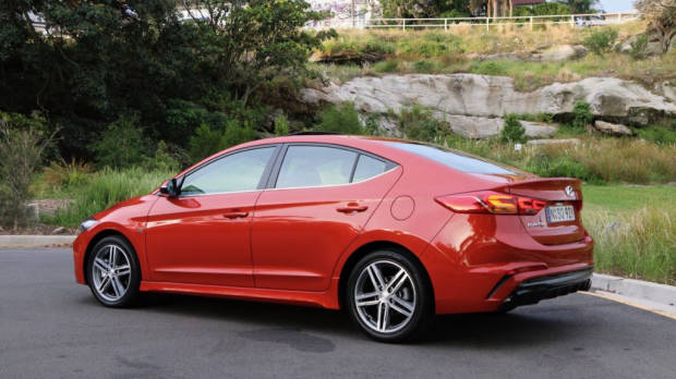 Phoenix Orange 2017 Hyundai Elantra SR Turbo rear end