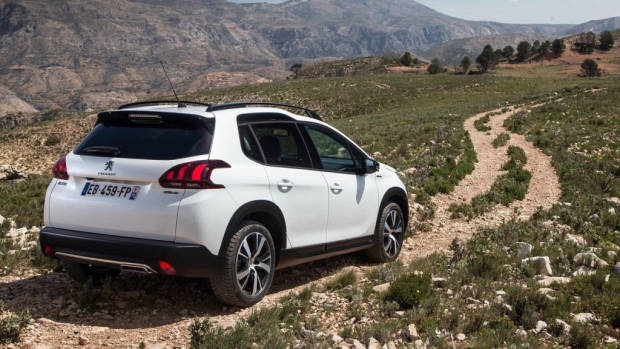 2017 Peugeot 2008 Australia – Chasing Cars