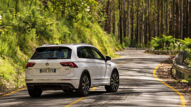 2017 Volkswagen Tiguan 162TSI R-Line rear end