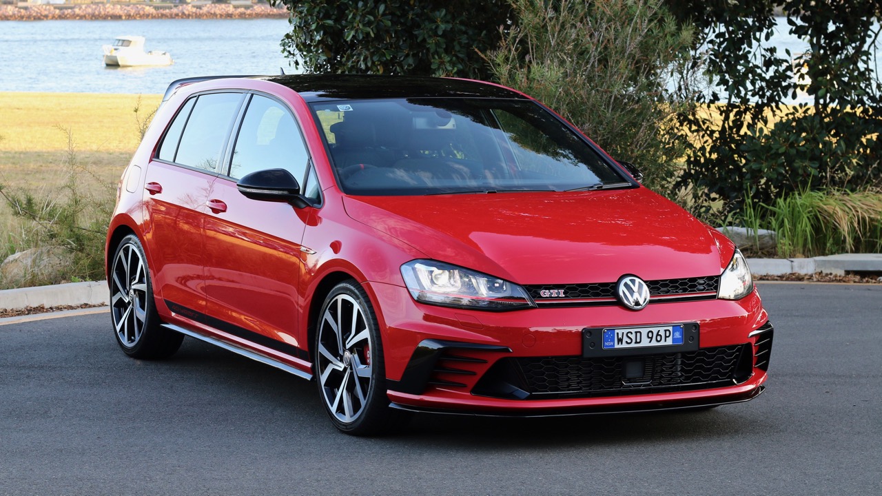 Udled Teenager Skulle Volkswagen Golf GTI 40 Years Review - Chasing Cars