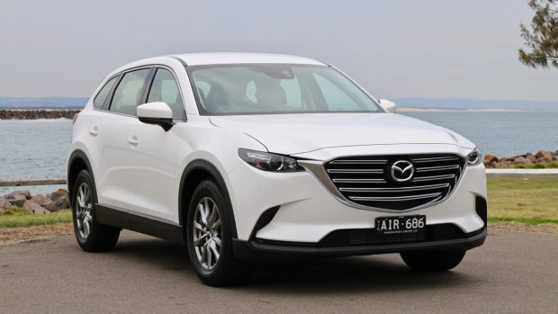 2017 Mazda CX-9 Snowflake White front – Chasing Cars