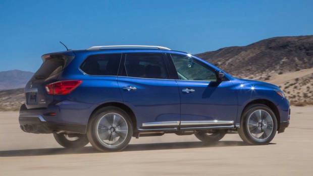 2017 Nissan Pathfinder Australia – Chasing Cars
