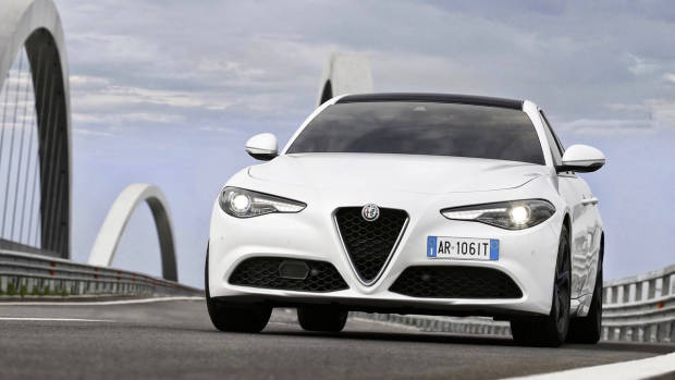 2017 Alfa Romeo Giulia white front