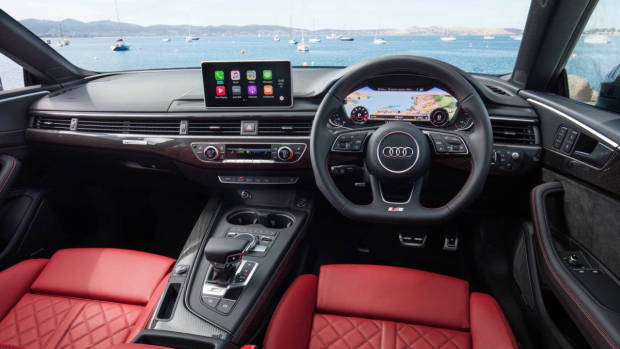 2017 Audi S5 interior dashboard