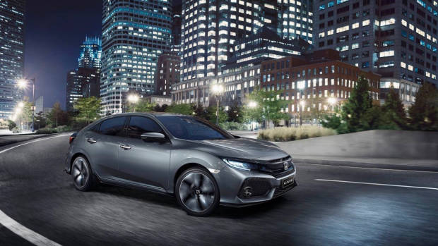 2017 Honda Civic hatchback grey front left