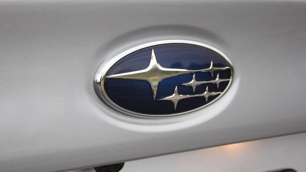 2017 Subaru Impreza 2.0i-L sedan rear Subaru badge