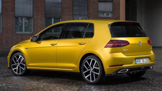 2017 Volkswagen Golf 7.5 gold rear