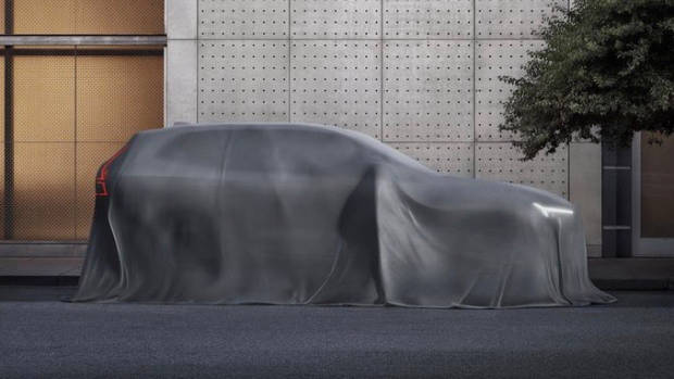 2018 Volvo XC60 teaser side