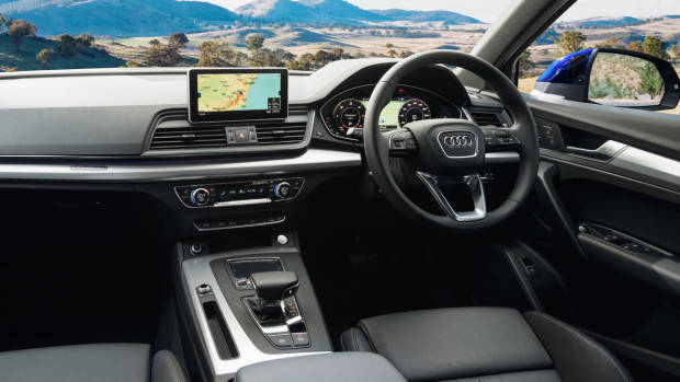 2017 Audi Q5 interior