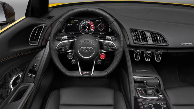 2017 Audi R8 V10 Spyder cabin