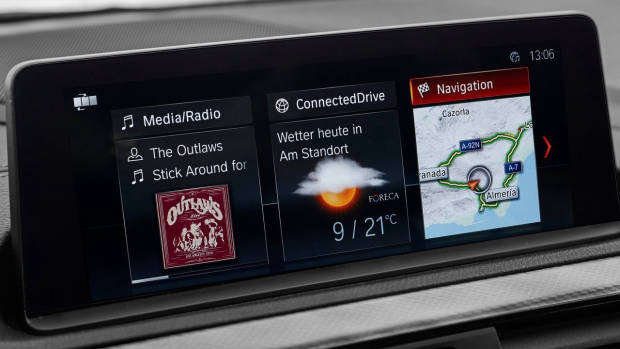 2017 BMW M140i iDrive screen