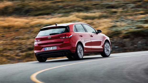 2017 Hyundai i30 SR Premium Rear End Driving