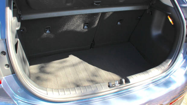 2017 Kia Rio Si boot