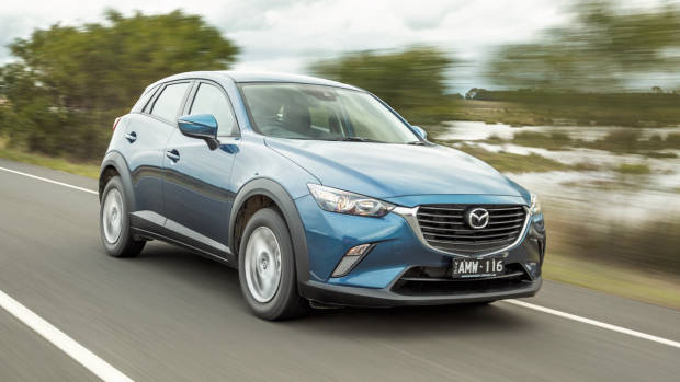 2017 Mazda CX-3 Maxx Eternal Blue Driving