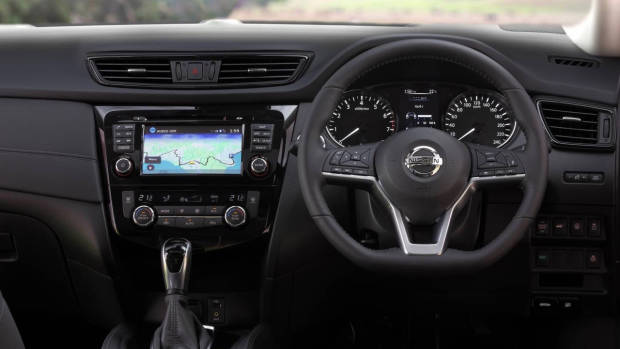 2017 Nissan X-Trail dashboard