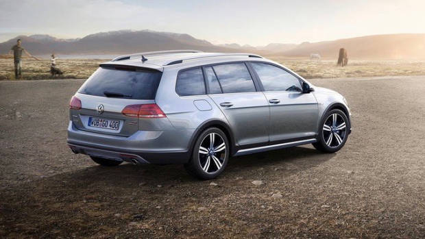 2017 Volkswagen Golf Alltrack – Chasing Cars