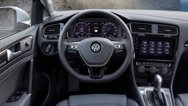 2017 Volkswagen Golf Dashboard – Chasing Cars